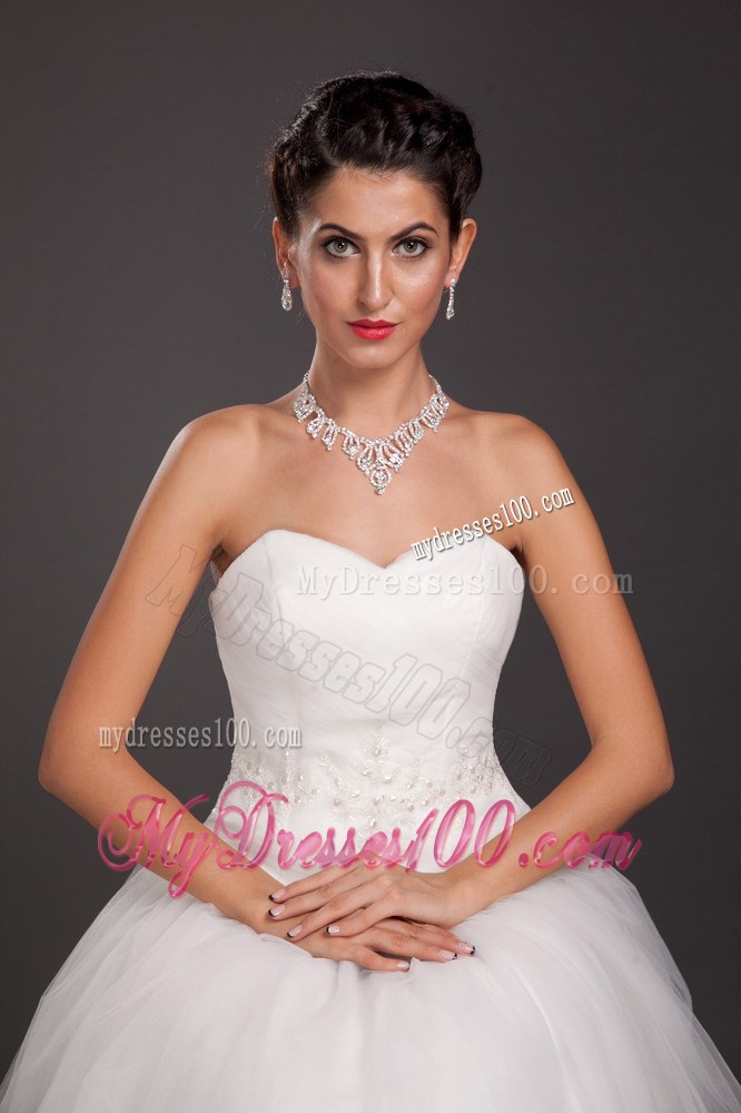 Shimmering Ladies Imitation Pearl Necklace and Earrings Jewelry Set