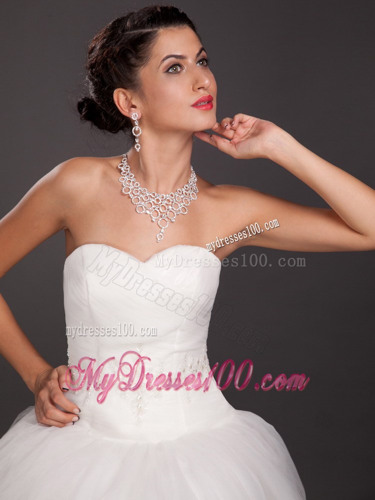 Shimmering Ladies Imitation Pearl Necklace and Earrings Jewelry Set