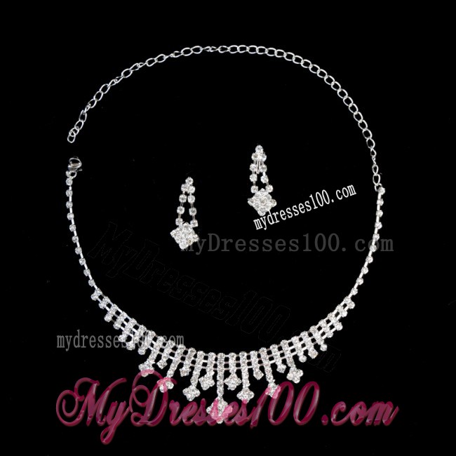 Shimmering Rhinestone Bridal Necklace and Earrings Jewelry Set