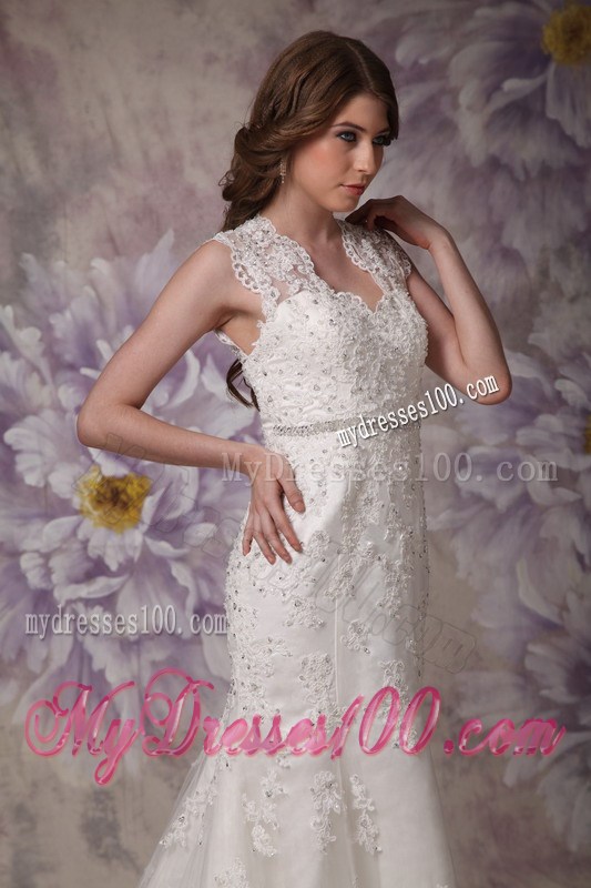 Button Down Back Square Back Out Wedding Bridal Gowns with Lace Hemline
