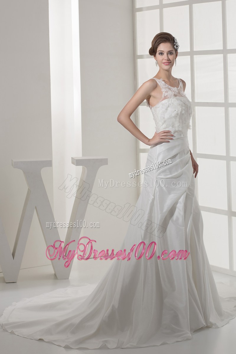 Scoop Neck Court Train Appliqued A-line Wedding Dress Zipper-up