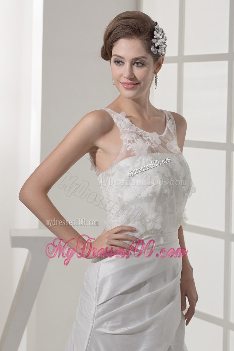 Scoop Neck Court Train Appliqued A-line Wedding Dress Zipper-up
