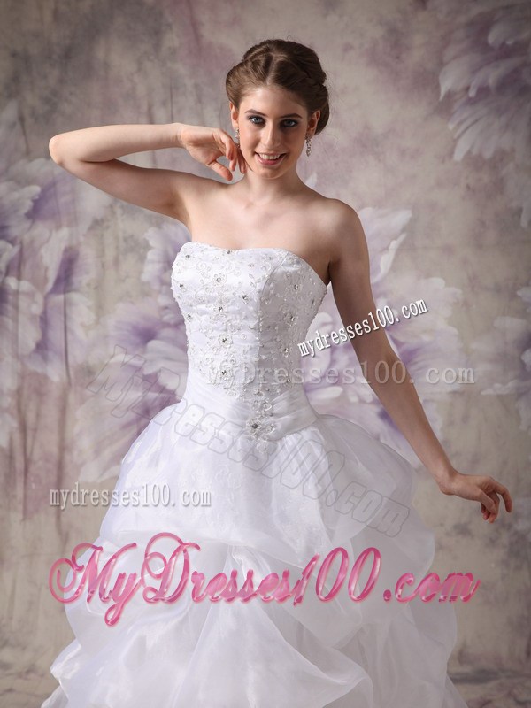 Sophisticated Strapless White Dress for Bride with Pick-ups Appliques