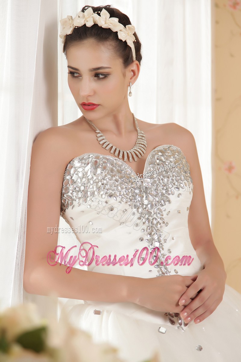 Cute Sweetheart Beaded White Wedding Gown with Handmade Flower on Back