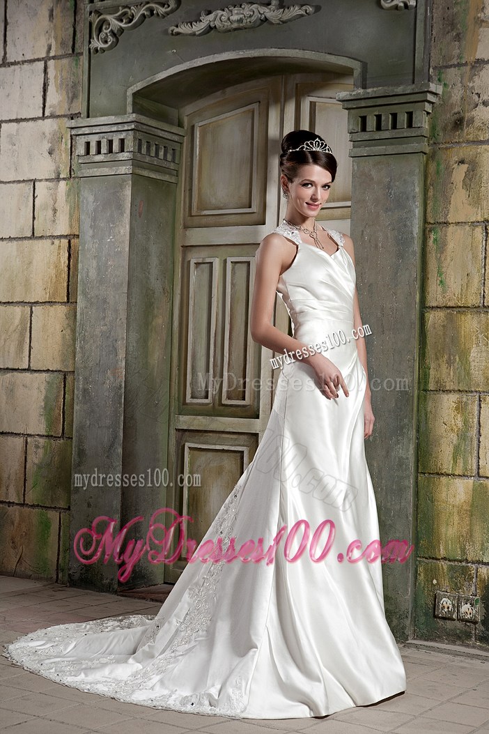 V-neck Court Train Clasp Handle Bridal Gown with the Back Cut Out