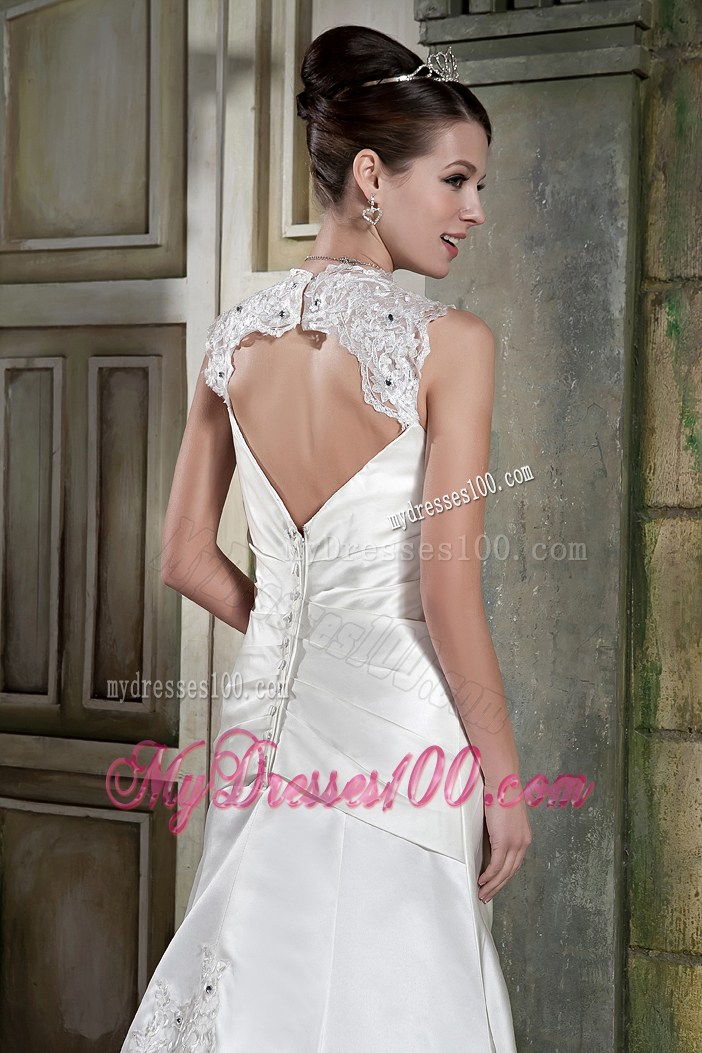 V-neck Court Train Clasp Handle Bridal Gown with the Back Cut Out