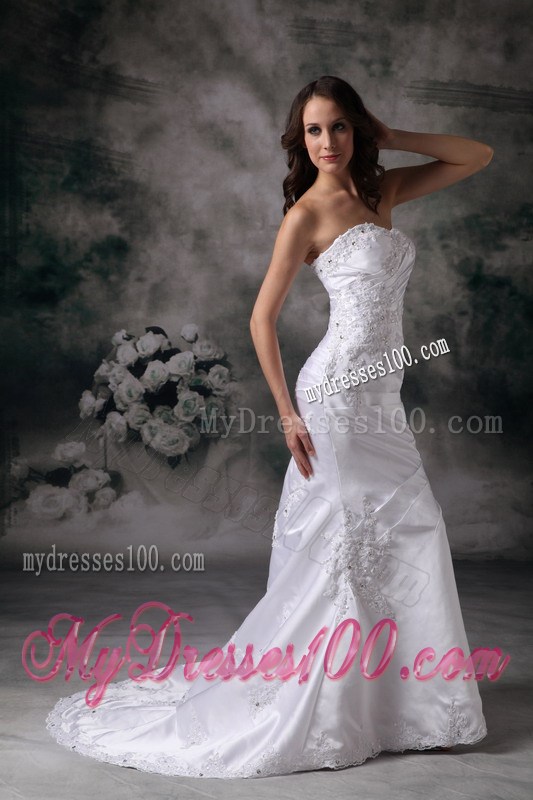Beautiful Appliques Court Train White Wedding Dress with Ruche