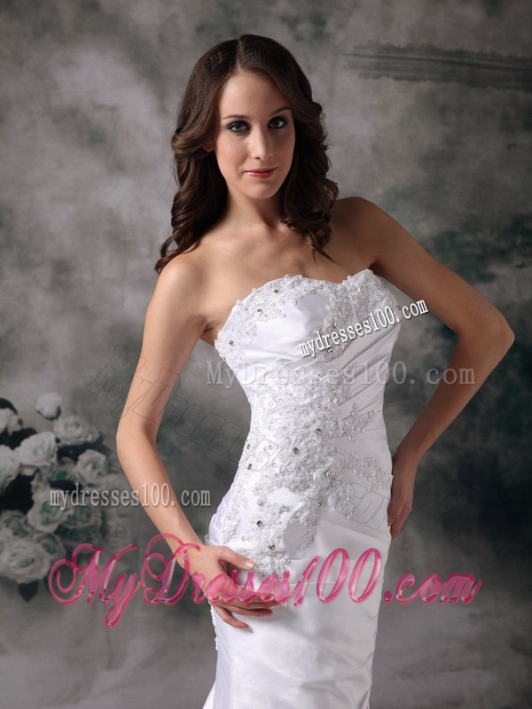 Beautiful Appliques Court Train White Wedding Dress with Ruche