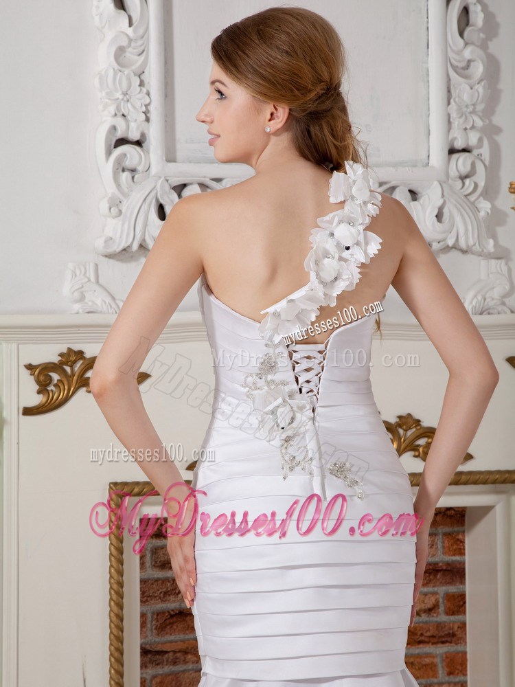 Detachable Hand Made Flowers Single Shoulder Ruching Bridal Dress