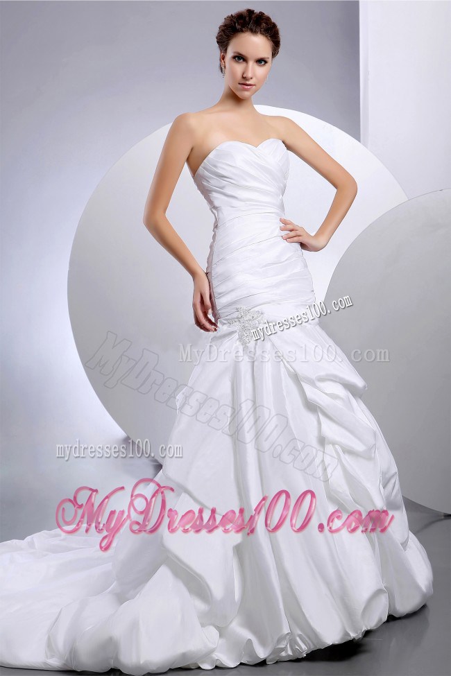 Pick-ups and Ruching Decorated Court Train Wedding Dresses
