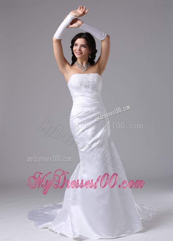 Appliques with Diamonds Decorated Ruching Court Train Bridal Dresses