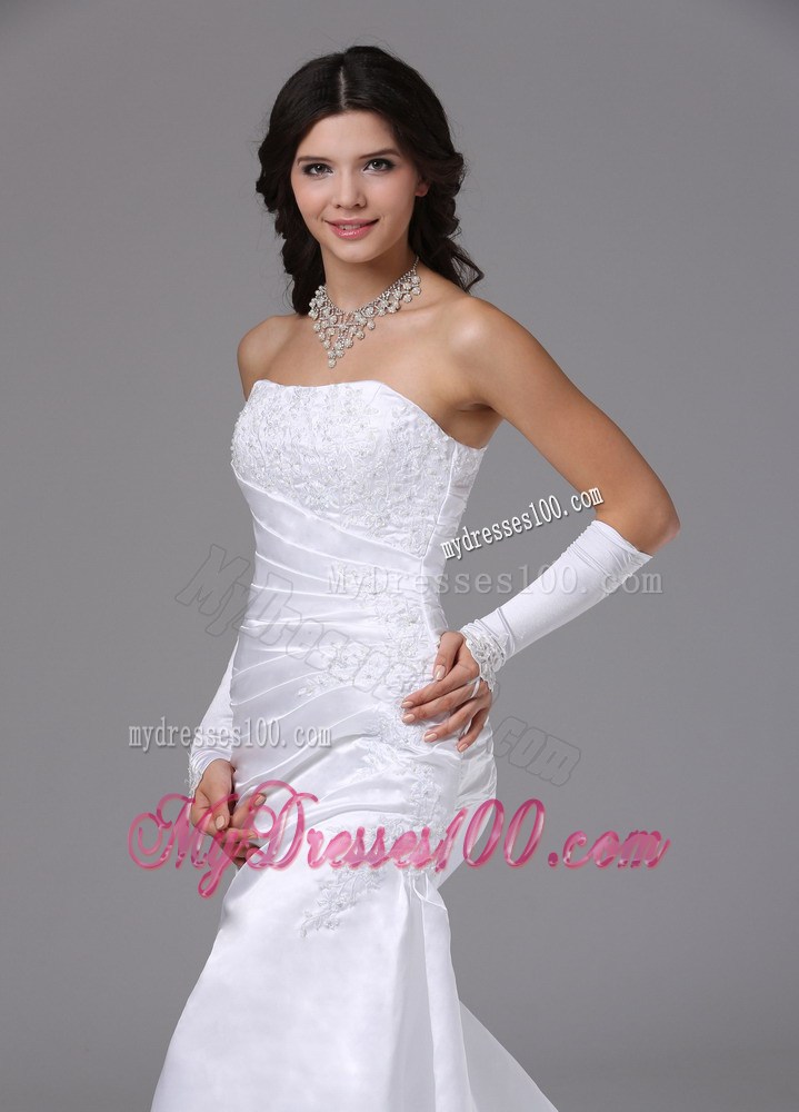Appliques with Diamonds Decorated Ruching Court Train Bridal Dresses