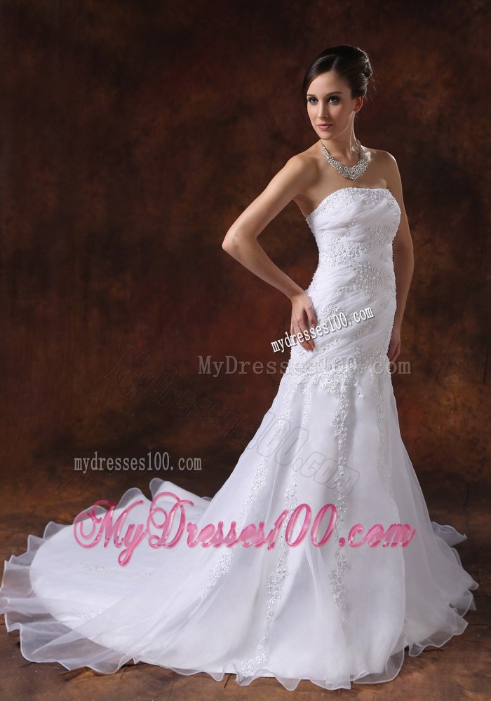 Appliques Decorated Brush Train Strapless Bridal Dresses with Ruffled Edge