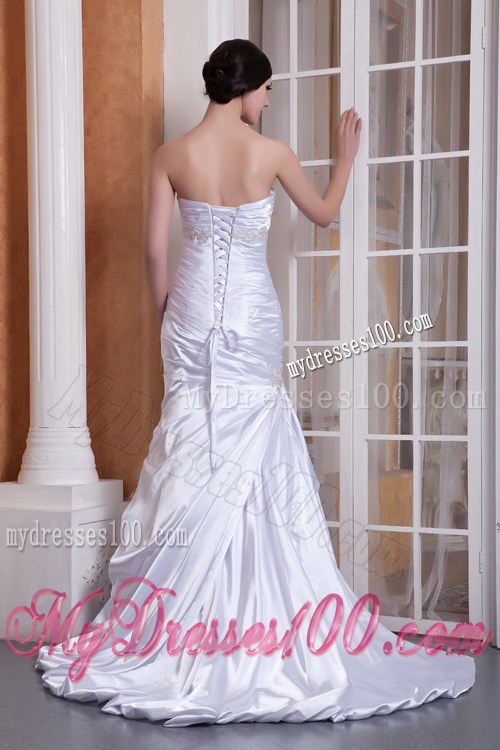 Sweetheart Lace-up Court Train Wedding Gown with Appliques and Ruches