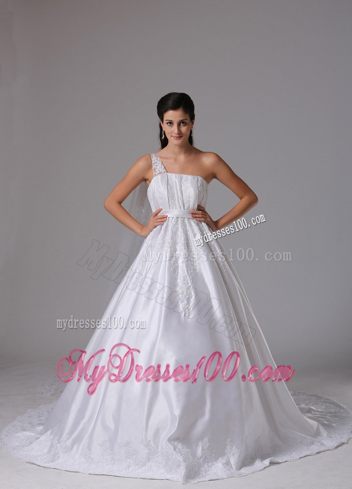 One Shoulder Watteau Train Wedding Gowns Decorated with Appliques