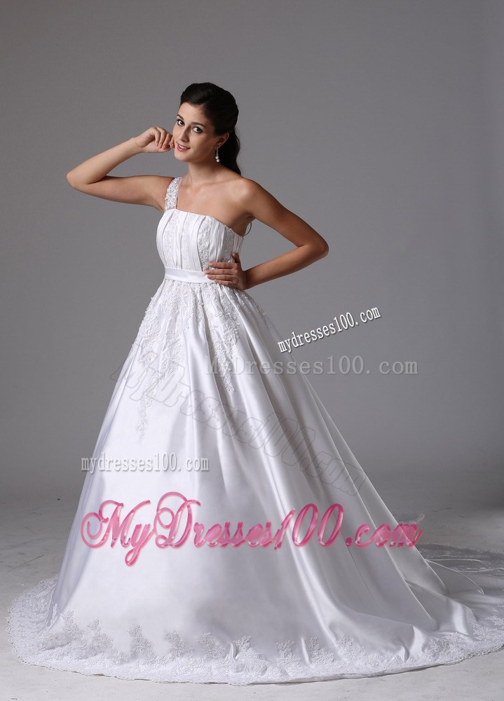 One Shoulder Watteau Train Wedding Gowns Decorated with Appliques