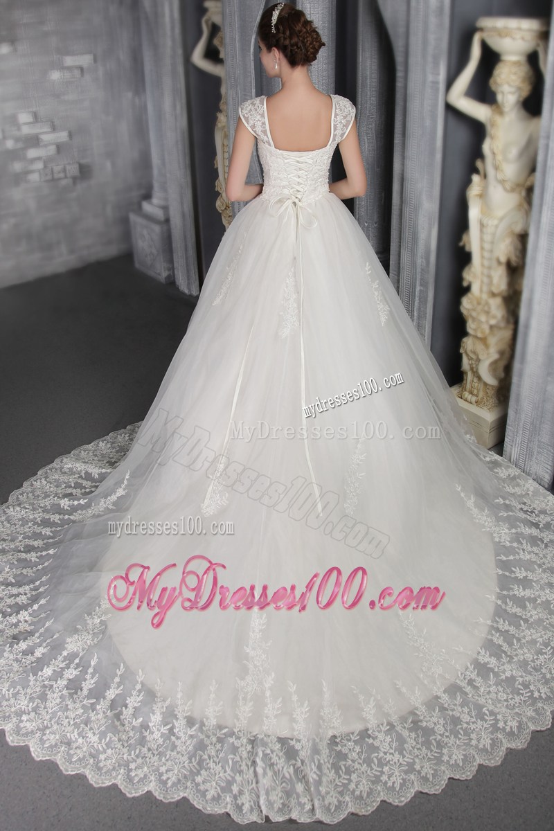 Lovely Appliques Beading White Wedding Gown Square Neckline Lace Hem