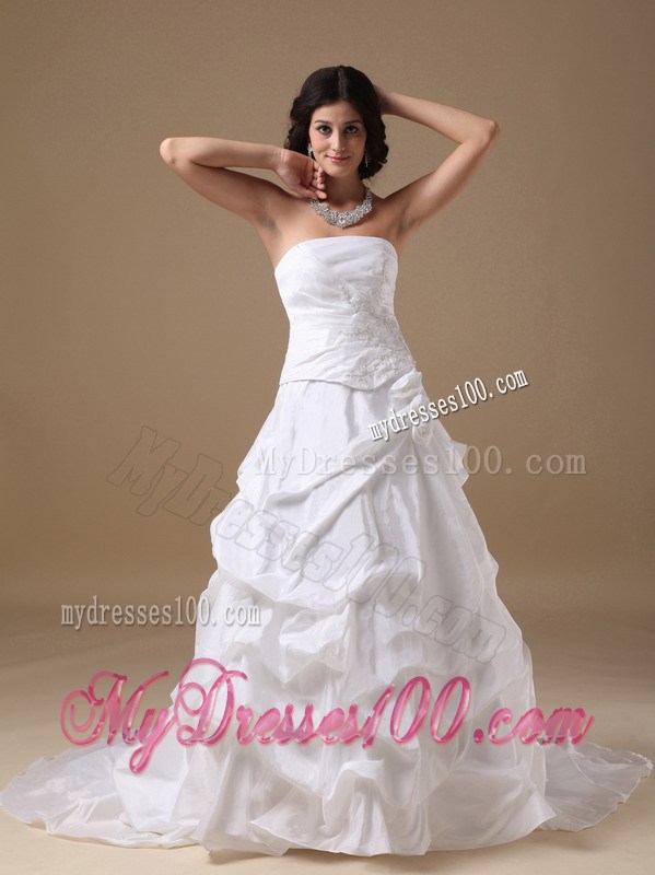 Hand Made Flowers Appliqued and Beaded Bridal Gown with Court Train