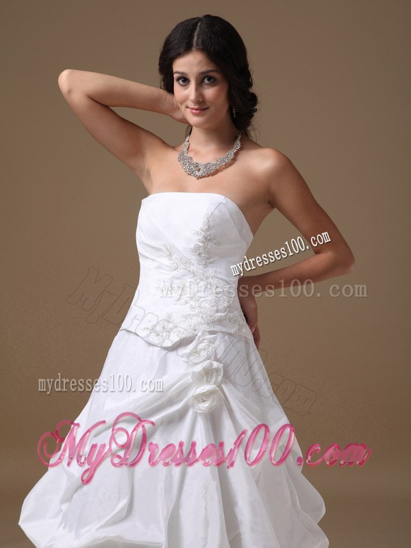 Hand Made Flowers Appliqued and Beaded Bridal Gown with Court Train
