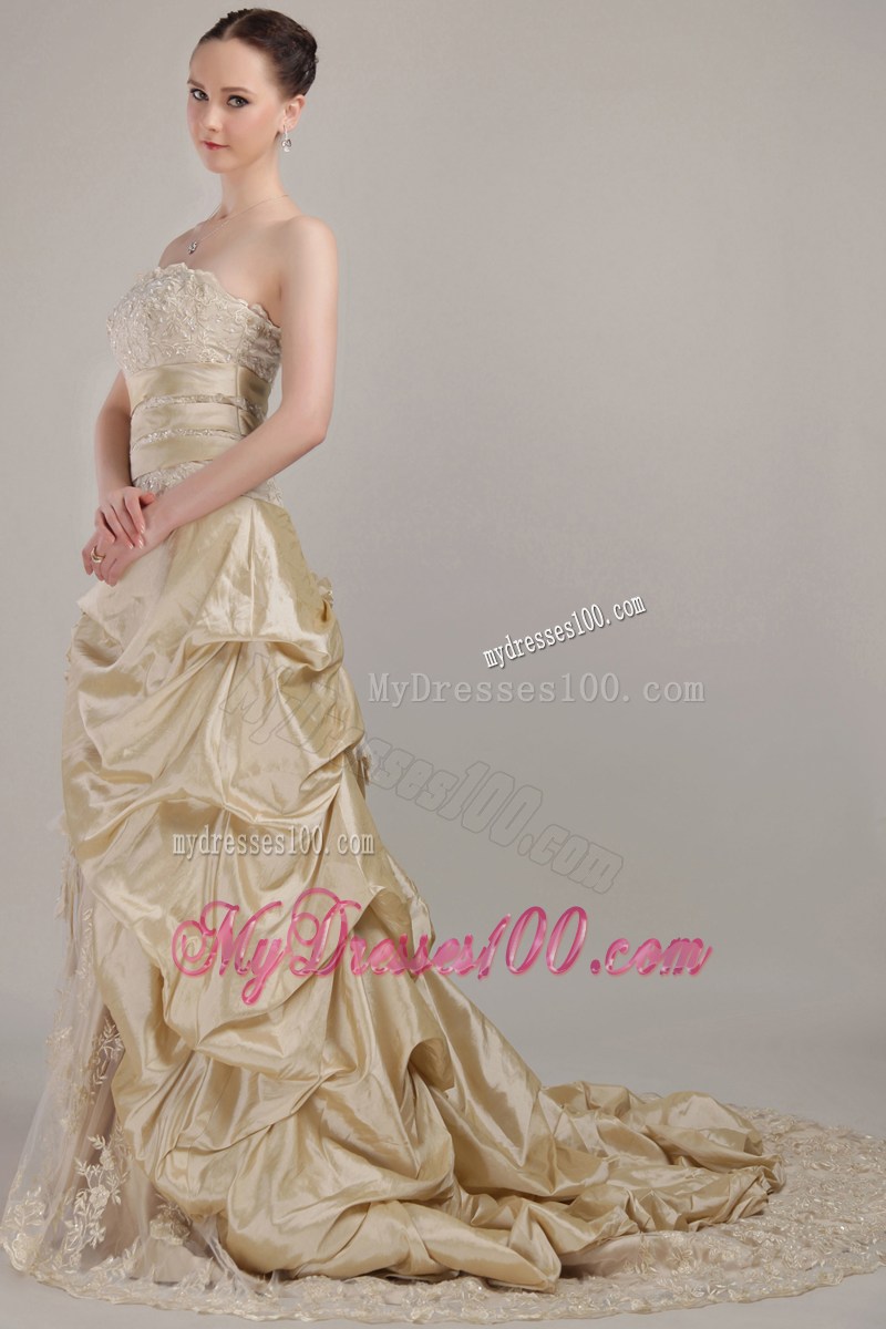 High-class Champagne Pick-ups Handmade Flowers Wedding Gown Lace Hem
