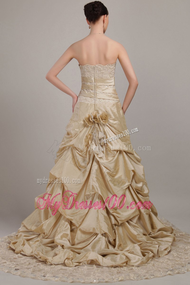 High-class Champagne Pick-ups Handmade Flowers Wedding Gown Lace Hem