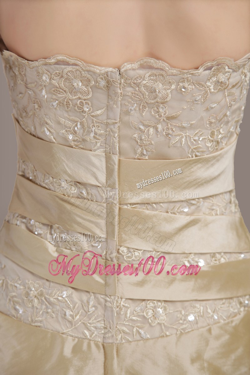 High-class Champagne Pick-ups Handmade Flowers Wedding Gown Lace Hem