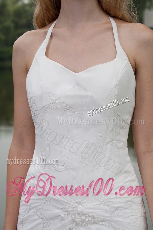 Beautiful Halter Top Sweep Train White Wedding Dress with Embroidery