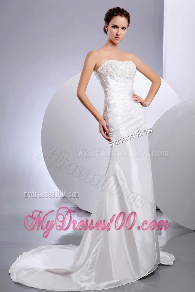 Ruching Strapless Bodice Wedding Dress with Sweep Train in Fashion