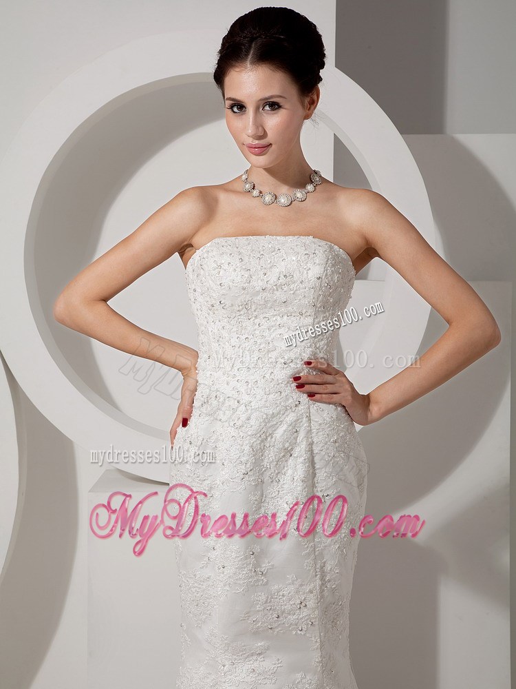 Lace-up Back Diamonds Decorated Wedding Dress with Lace Hemline