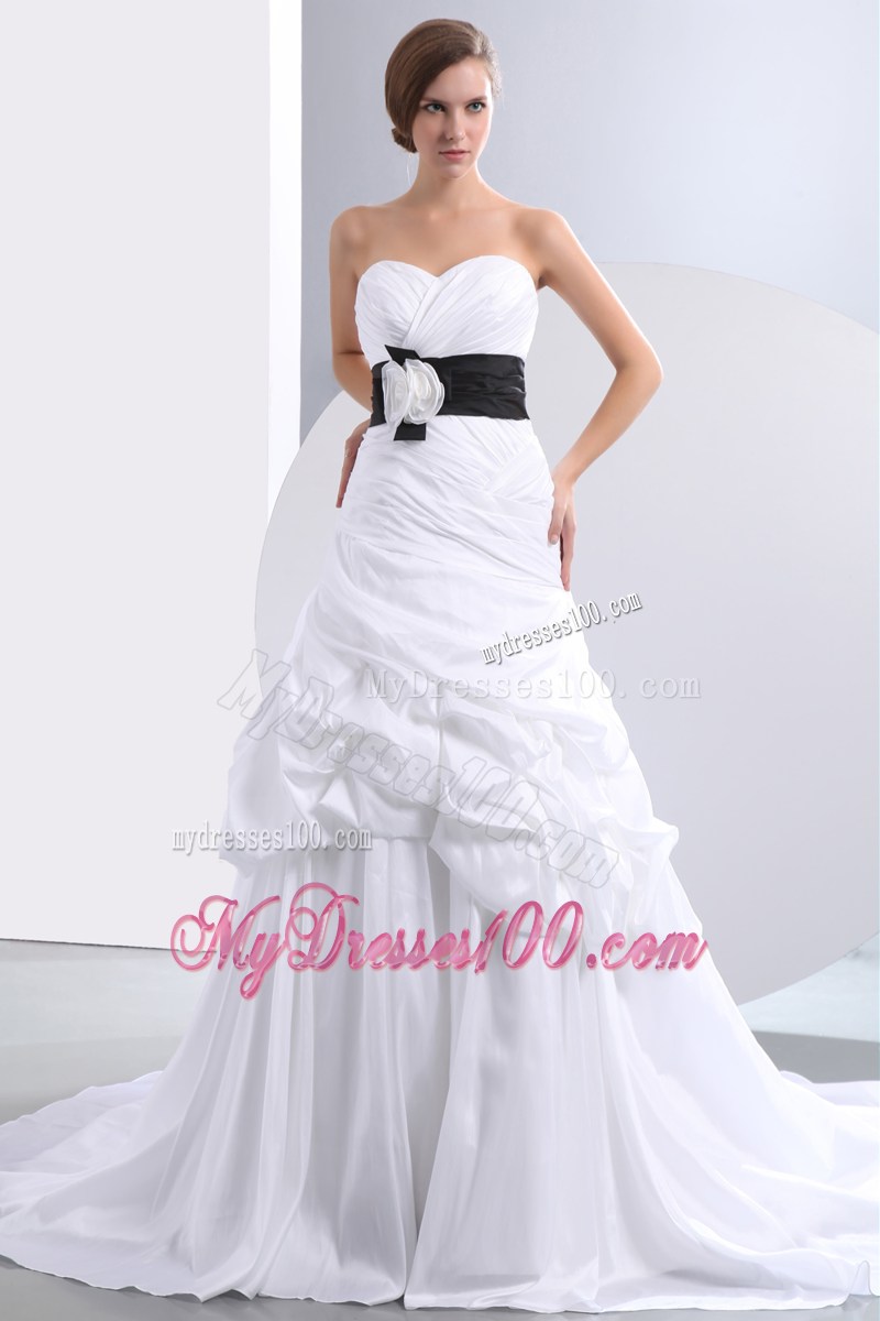 Flowery Black Belt Sweetheart Chapel Wedding Gown with Pick-ups