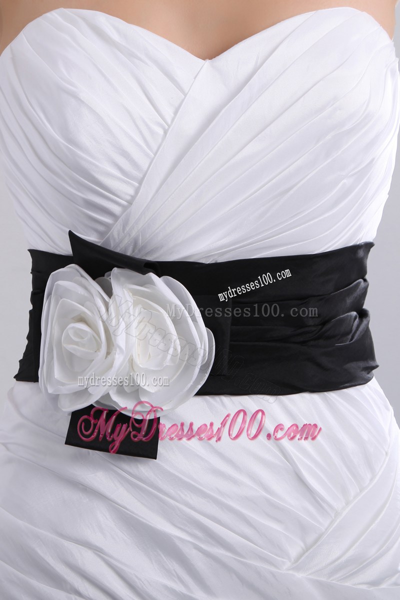 Flowery Black Belt Sweetheart Chapel Wedding Gown with Pick-ups