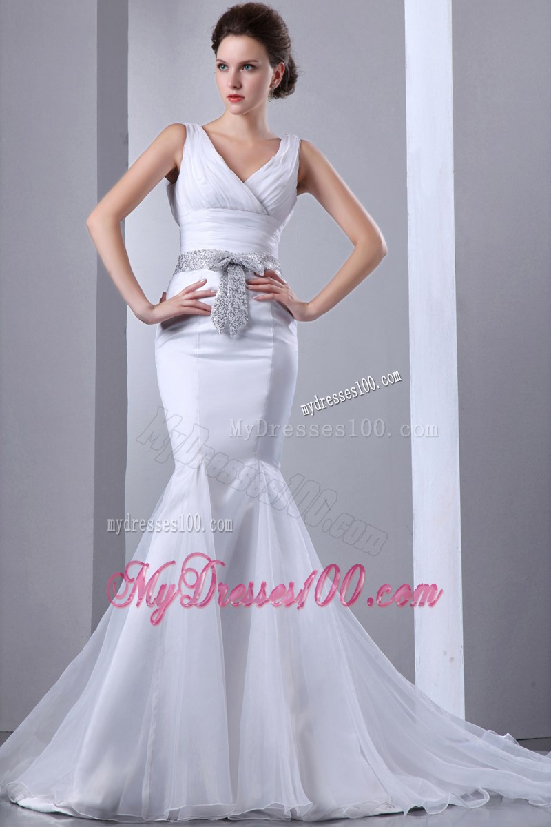 V-neck Mermaid Court Train Bridal Dress in White with Silver Bowknot