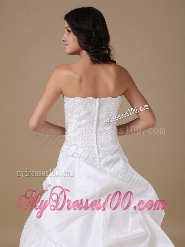 Diamonds and Appliques Decorated Wedding Gown with Pick-ups Brush Train