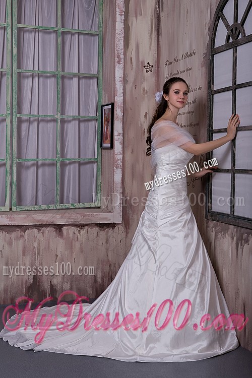 Strapless Appliques Ruches Brush Train Lace-up Wedding Dresses