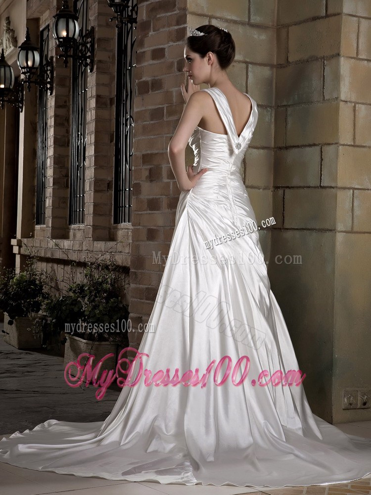 Straps Ruffles White Wedding Dress Chapel Train in the Mainstream