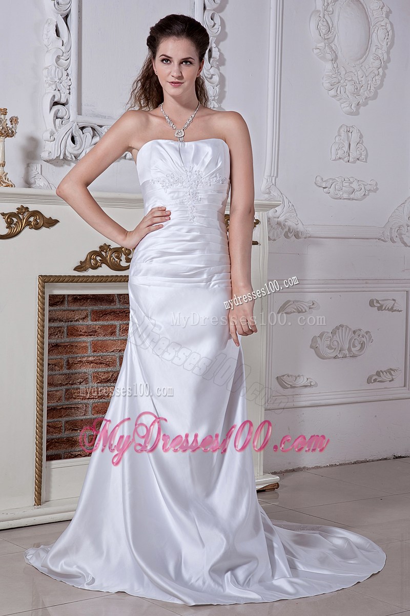 Inexpensive Strapless Appliques and Ruching Wedding Dress