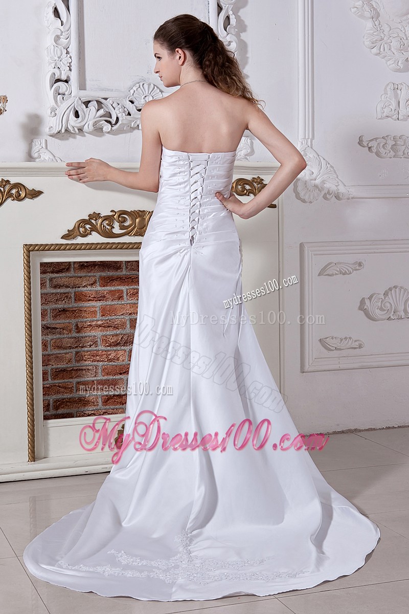 Inexpensive Strapless Appliques and Ruching Wedding Dress