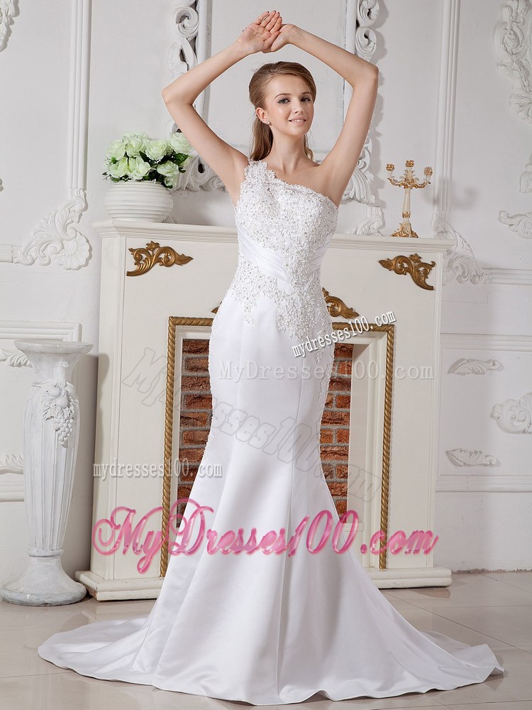 One Shoulder Appliqued and Beaded Trumpet Court Train Bridal Dress