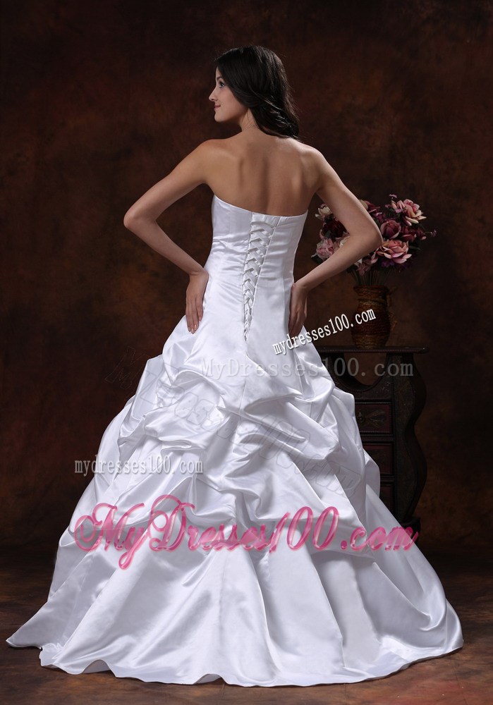 Lace-Up Back Pick-ups Bodice Bridal Gowns in White For All Beauties