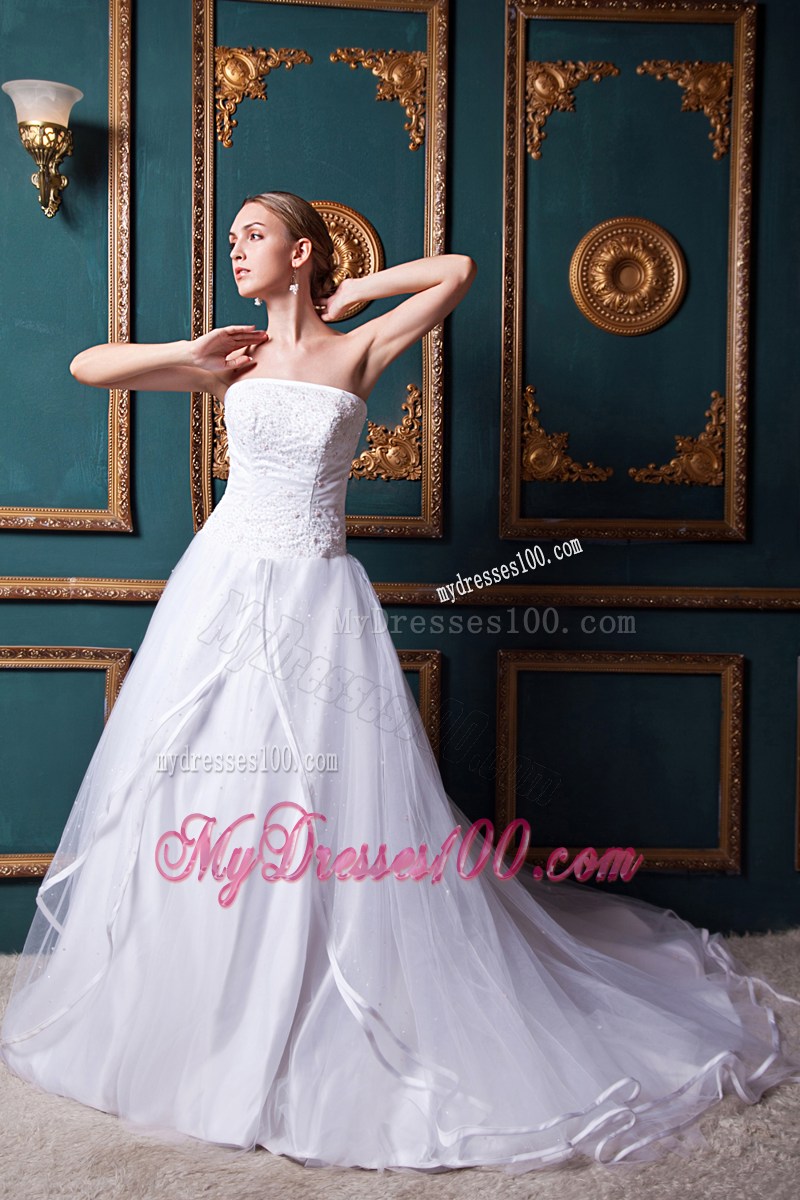 Appliques Diamonds Decorated Bridal Gowns with Tiers Court Train