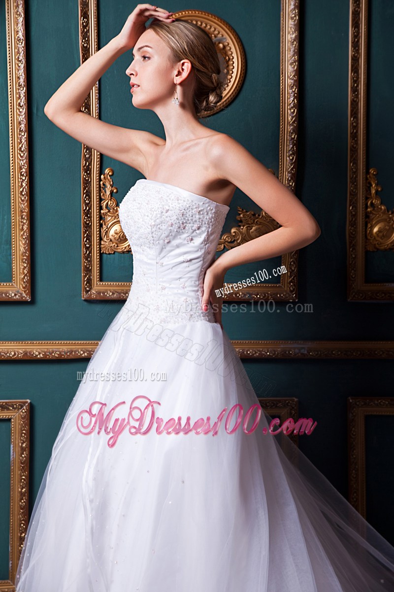 Appliques Diamonds Decorated Bridal Gowns with Tiers Court Train