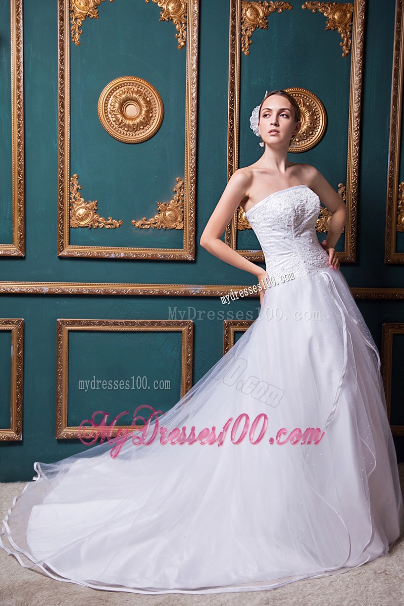 Appliques Diamonds Decorated Bridal Gowns with Tiers Court Train