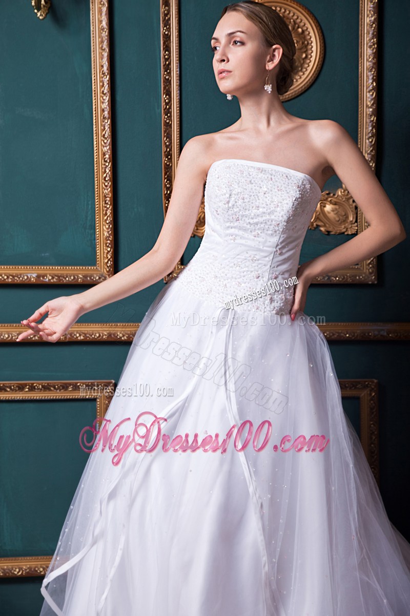 Appliques Diamonds Decorated Bridal Gowns with Tiers Court Train