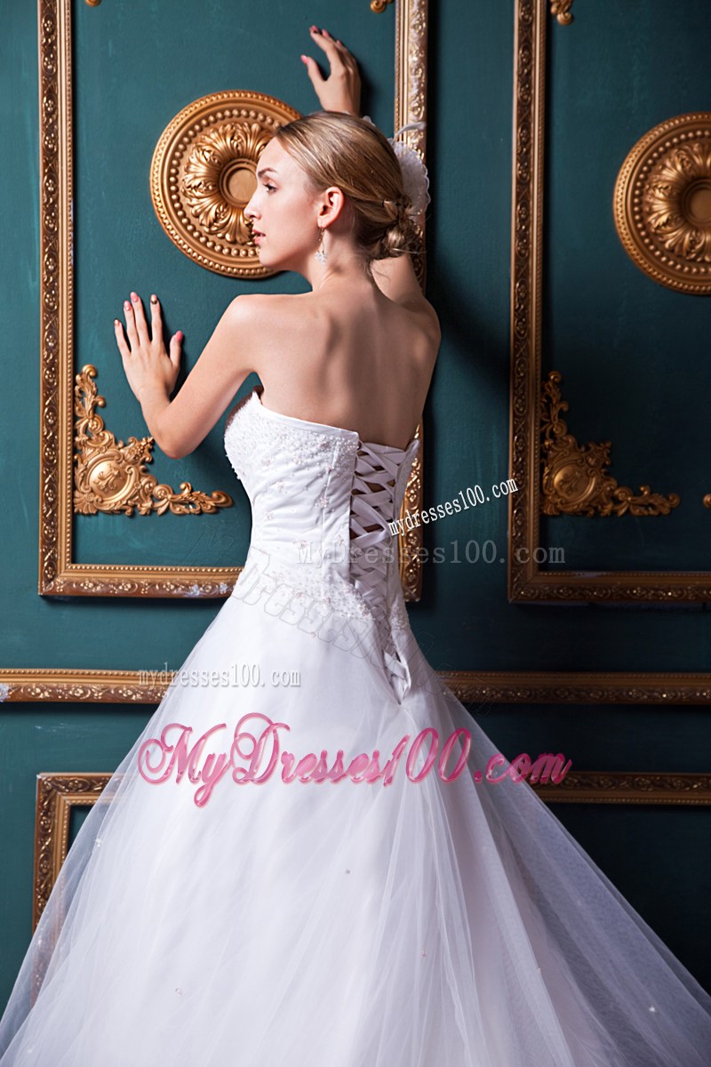 Appliques Diamonds Decorated Bridal Gowns with Tiers Court Train