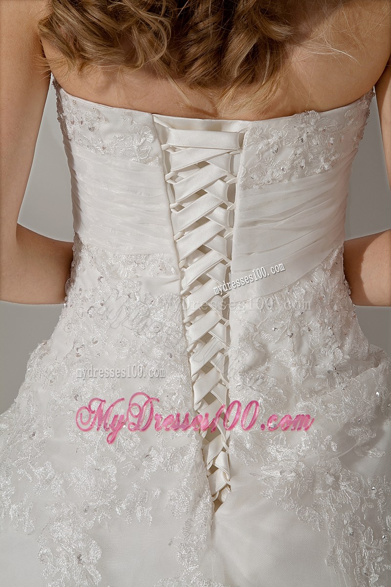 Lovely Ball Gown Strapless Court Train Appliques Wedding Gown