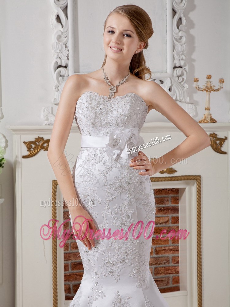 Lace Flowers Court Train Bridal Dress with Hand Made Flowers Sash