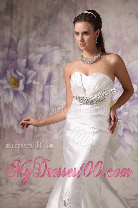 Beading and Bow Accent Court Wedding Gown with Hollowed-Out Hemline