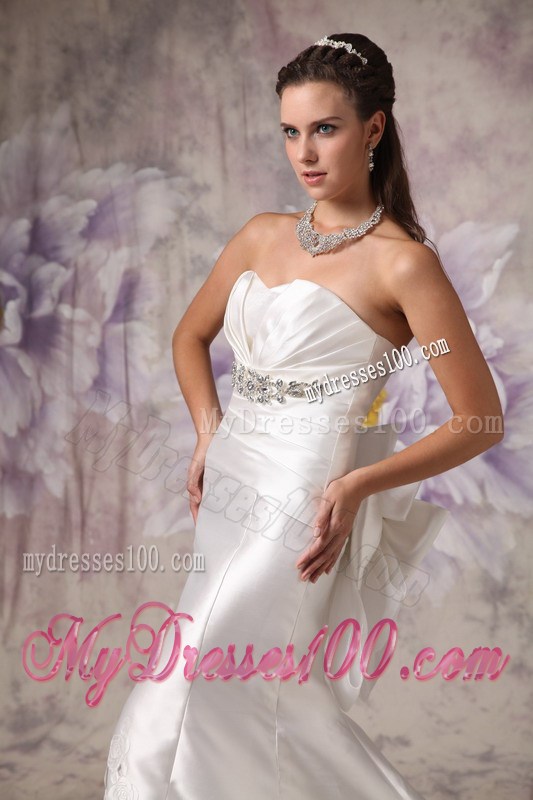 Beading and Bow Accent Court Wedding Gown with Hollowed-Out Hemline