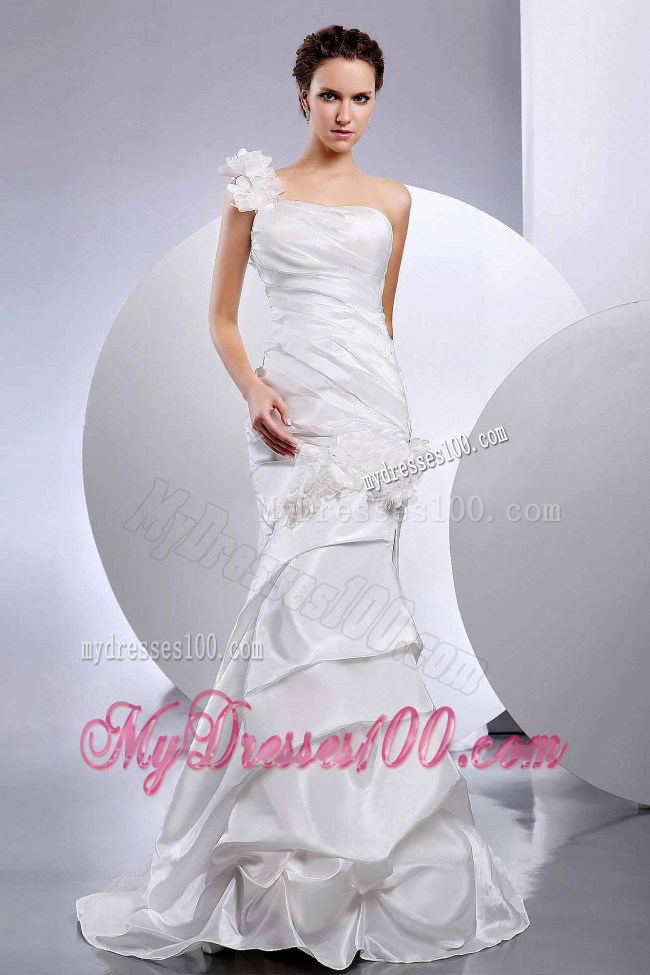 Handle Flowers Single Shoulder Tiers Bridal Gown with Brush Train