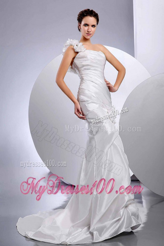 Handle Flowers Single Shoulder Tiers Bridal Gown with Brush Train